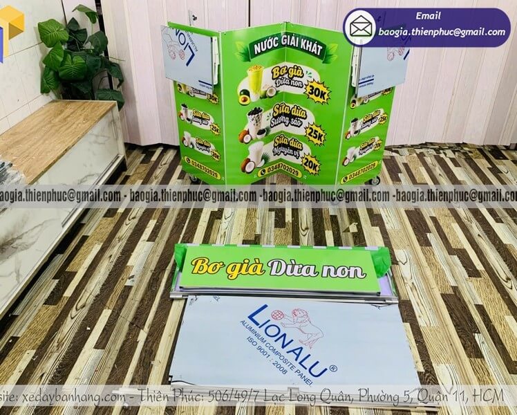 xe bán nước gấp gọn